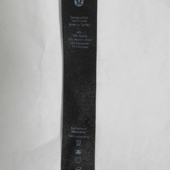 Lululemon Men's Engineered Warmth Long Sleeve Crew Black / White Size XL - Picture 7 of 12